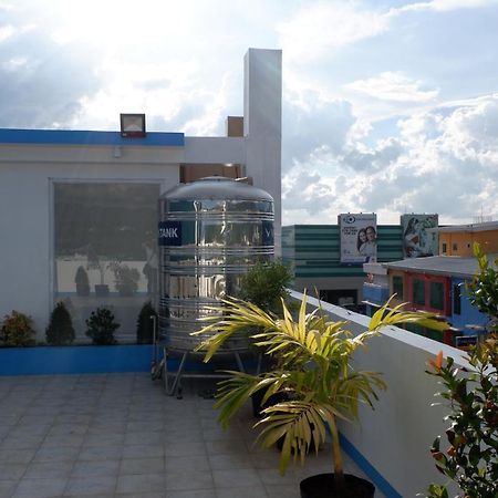 Rosetta Guest House Ormoc Bagian luar foto