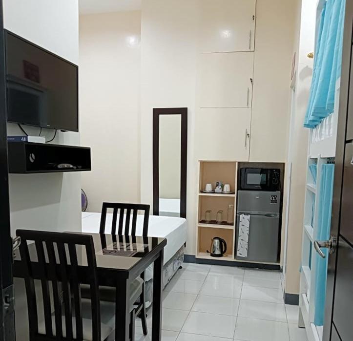 Rosetta Guest House Ormoc Bagian luar foto