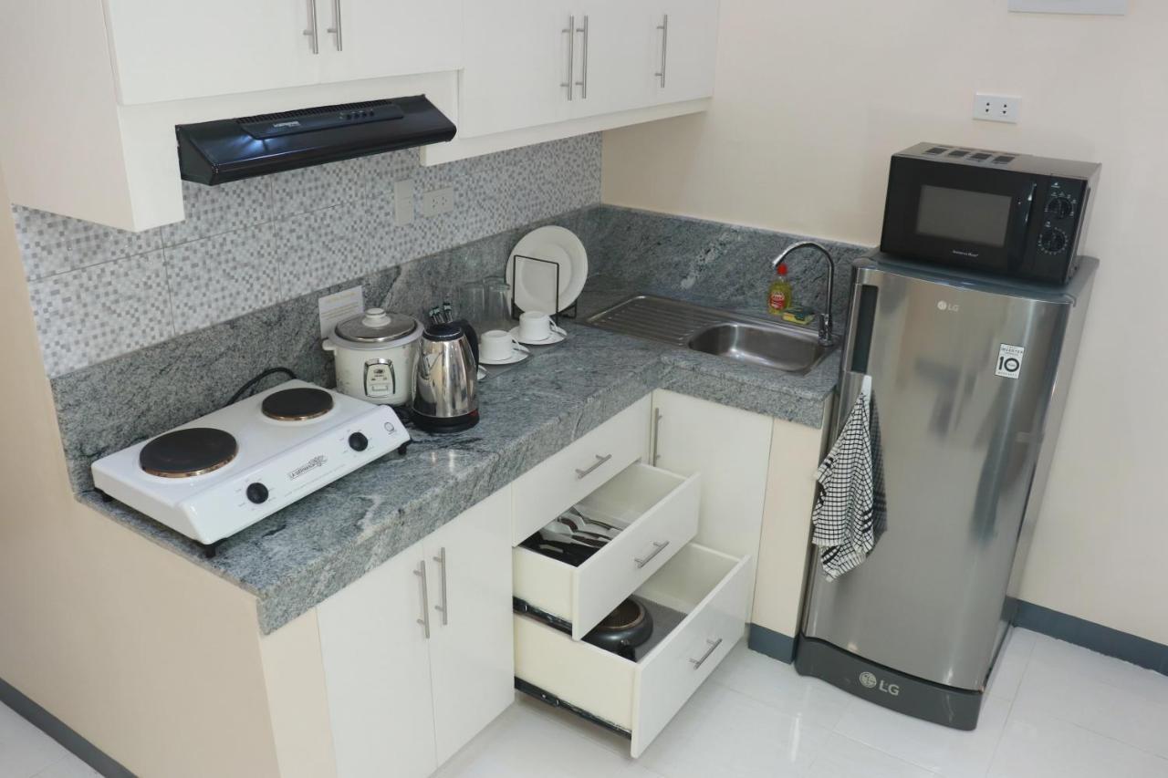 Rosetta Guest House Ormoc Bagian luar foto